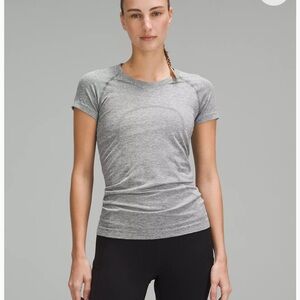 grey size 6 very good condition lululemon swiftly tech